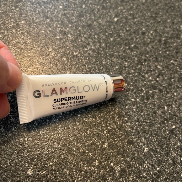 Glamglow Supermud, Fluid nail polish, VC Collection quad eyeshadow palette - Picture 9 of 9